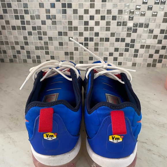 Size 11.5 VaporMax. Used Not Thrashed - Picture 4 of 7